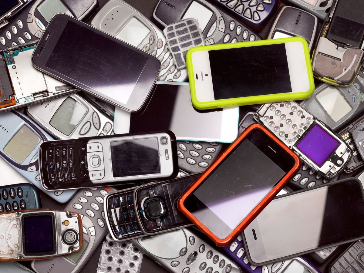 55 OF BRITS UNAWARE THAT SMARTPHONES ARE RECYCLABLE What Gadget   0 Recycling Mobile And Smart Phones 